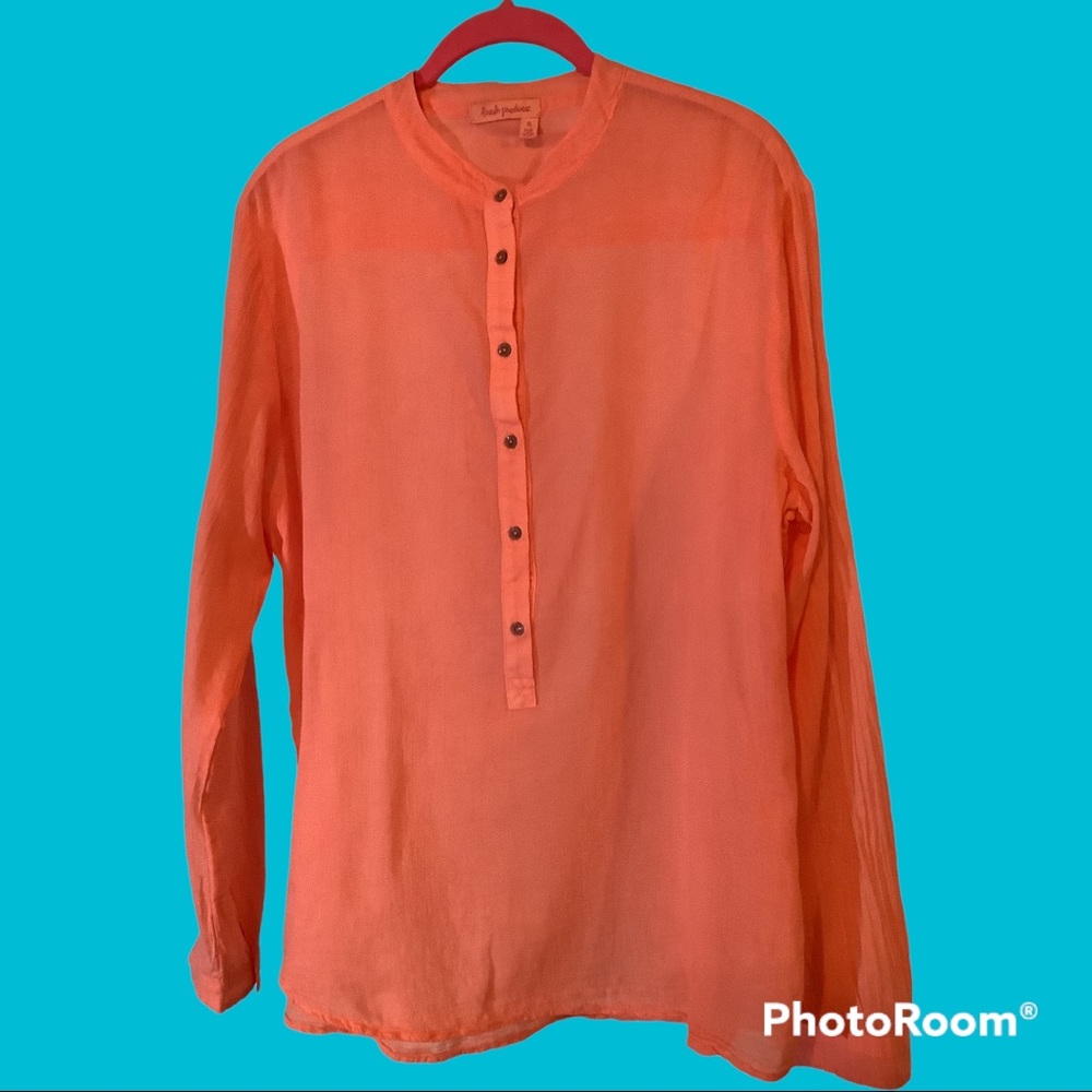 Fresh Produce long sleeve blouse, buttons in the front and sleeves. Size XL, NWT